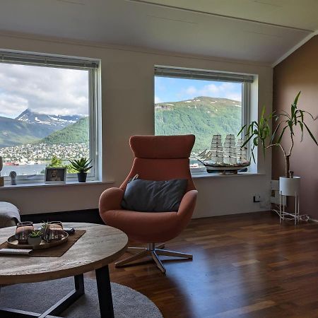 Sea & Mountain View Apartment Tromsø Extérieur photo